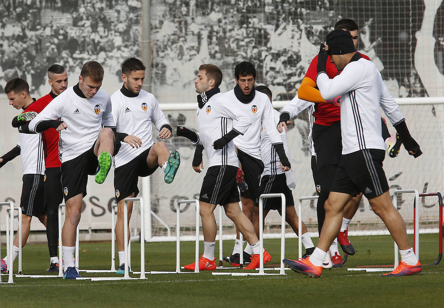 Fotos del entrenamiento del 11 de diciembre del Valencia CF