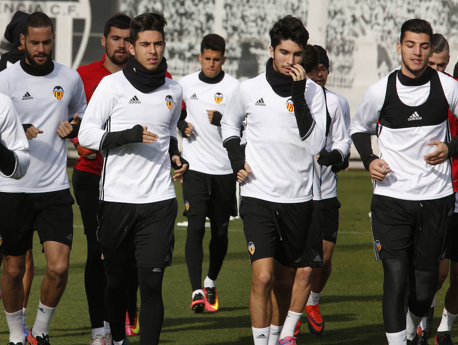 Fotos del entrenamiento del 11 de diciembre del Valencia CF