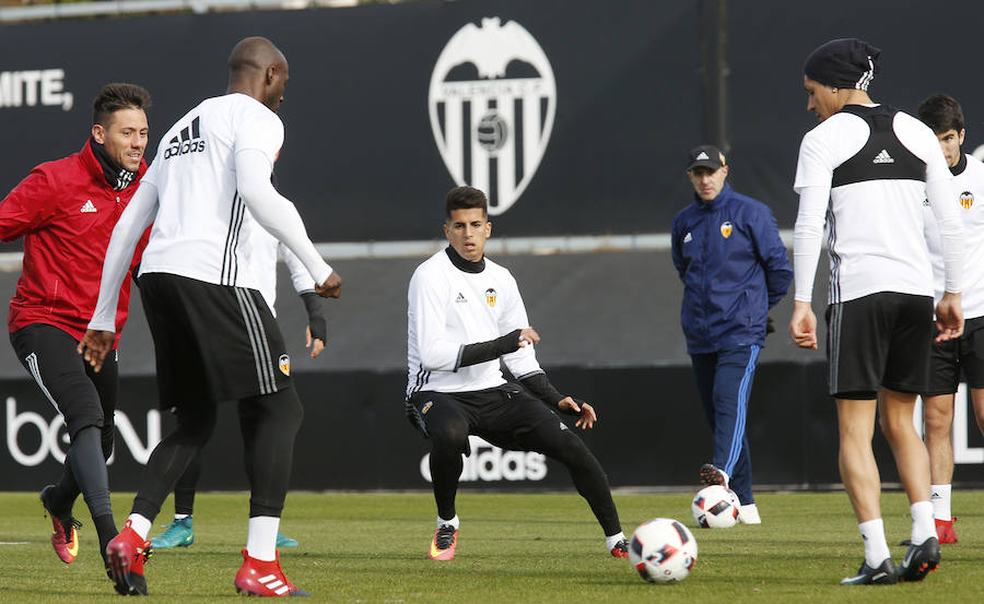 Fotos del entrenamiento del 11 de diciembre del Valencia CF