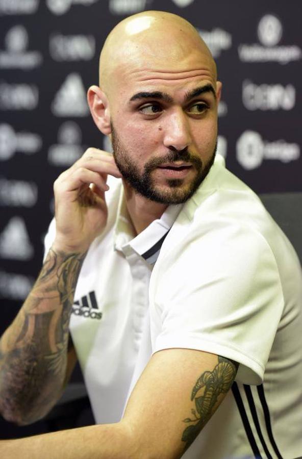 Fotos de la presentación de Zaza como jugador del Valencia CF