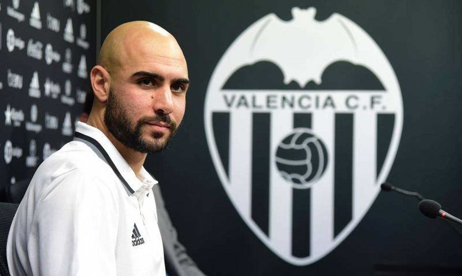 Fotos de la presentación de Zaza como jugador del Valencia CF