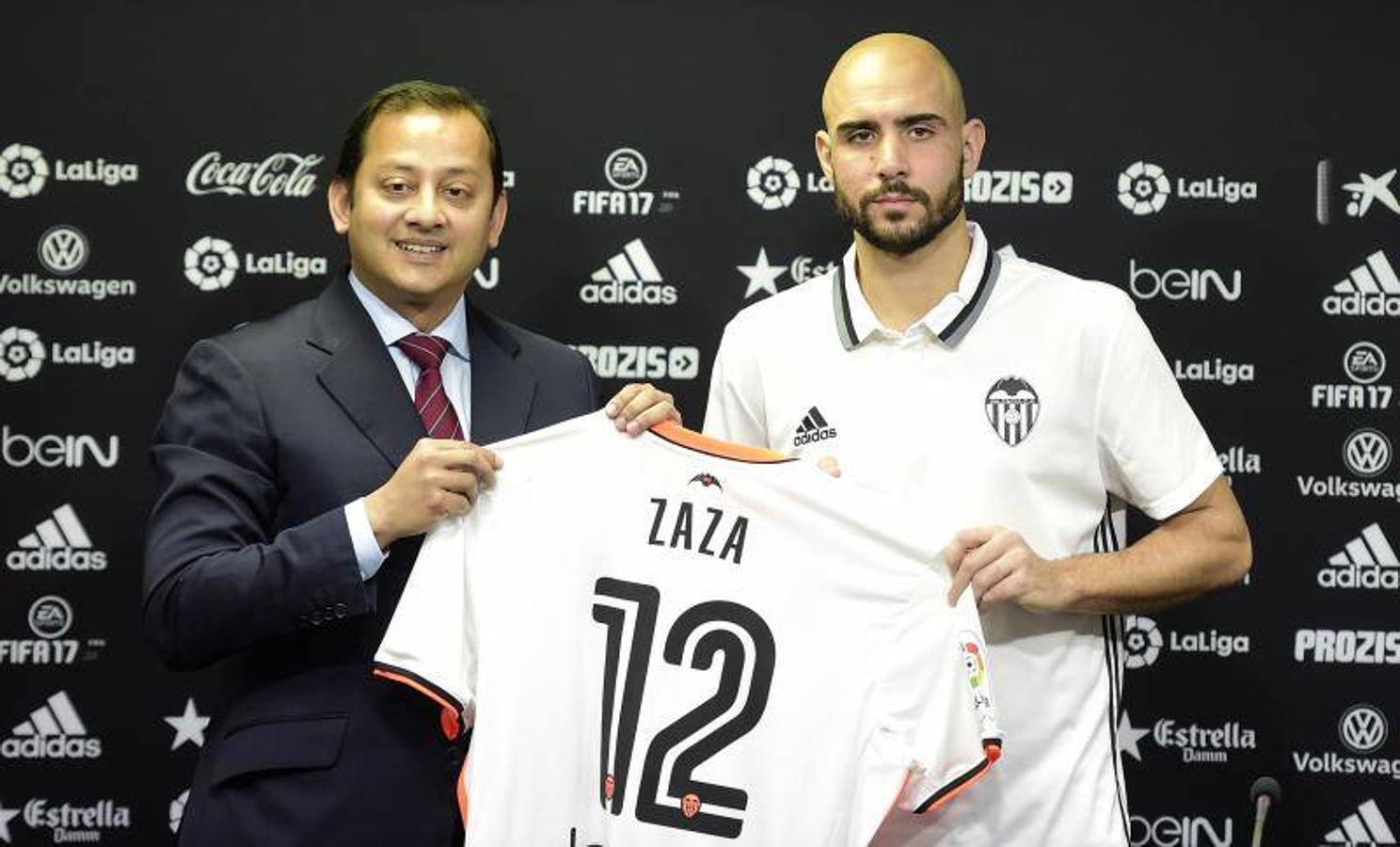 Fotos de la presentación de Zaza como jugador del Valencia CF