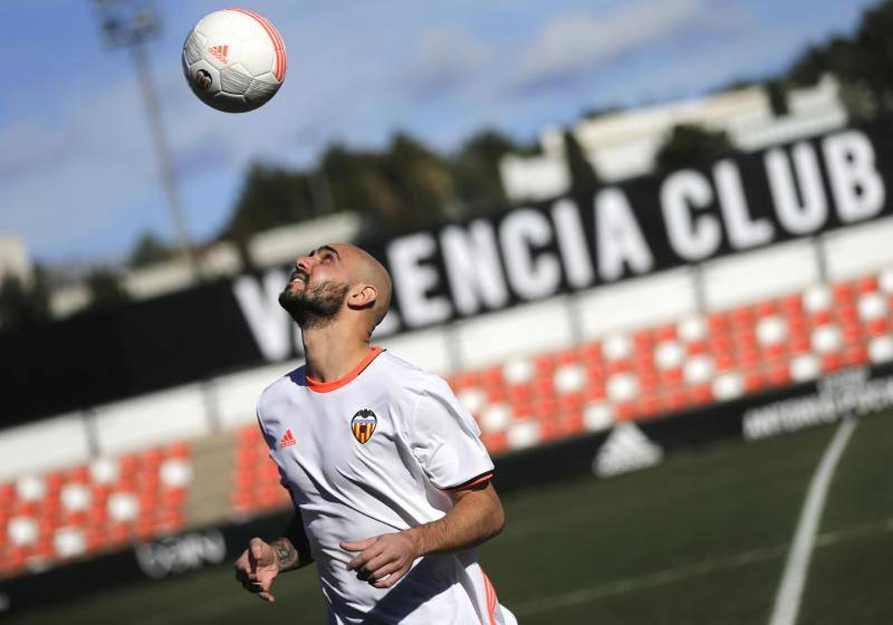 Fotos de la presentación de Zaza como jugador del Valencia CF