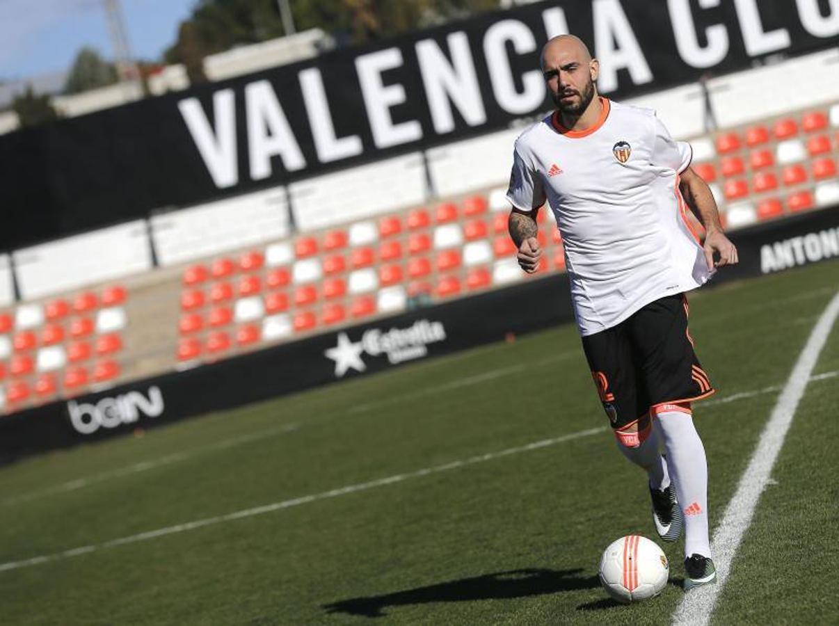 Fotos de la presentación de Zaza como jugador del Valencia CF