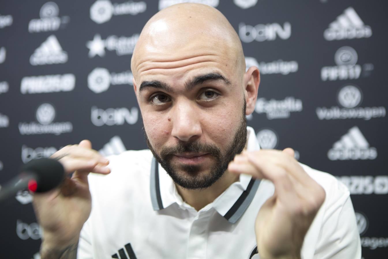 Fotos de la presentación de Zaza como jugador del Valencia CF