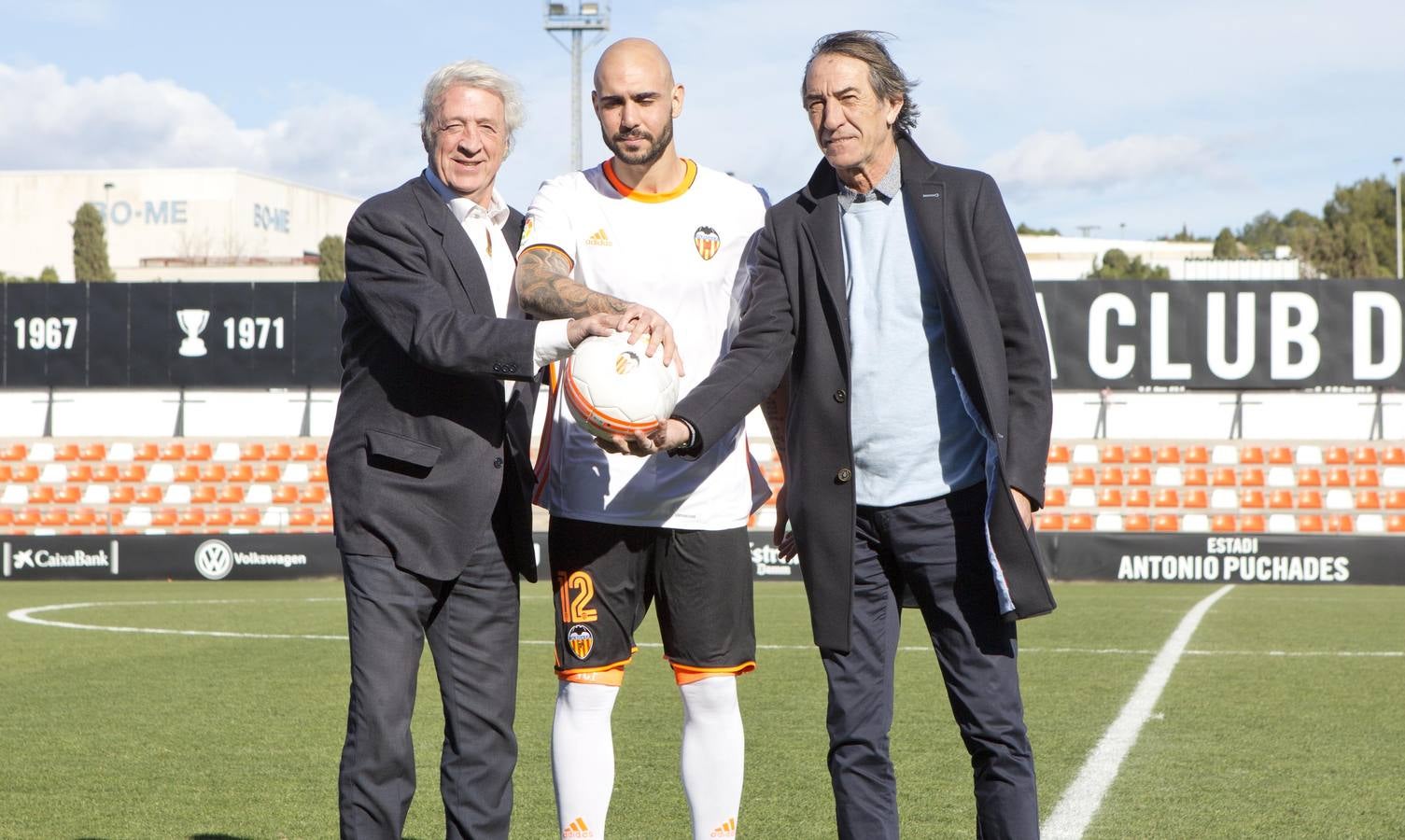 Fotos de la presentación de Zaza como jugador del Valencia CF