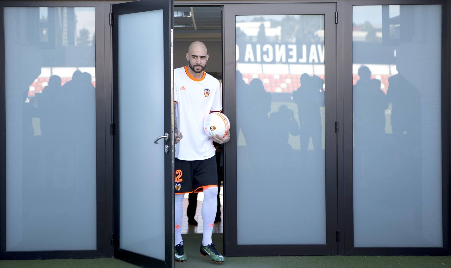 Fotos de la presentación de Zaza como jugador del Valencia CF