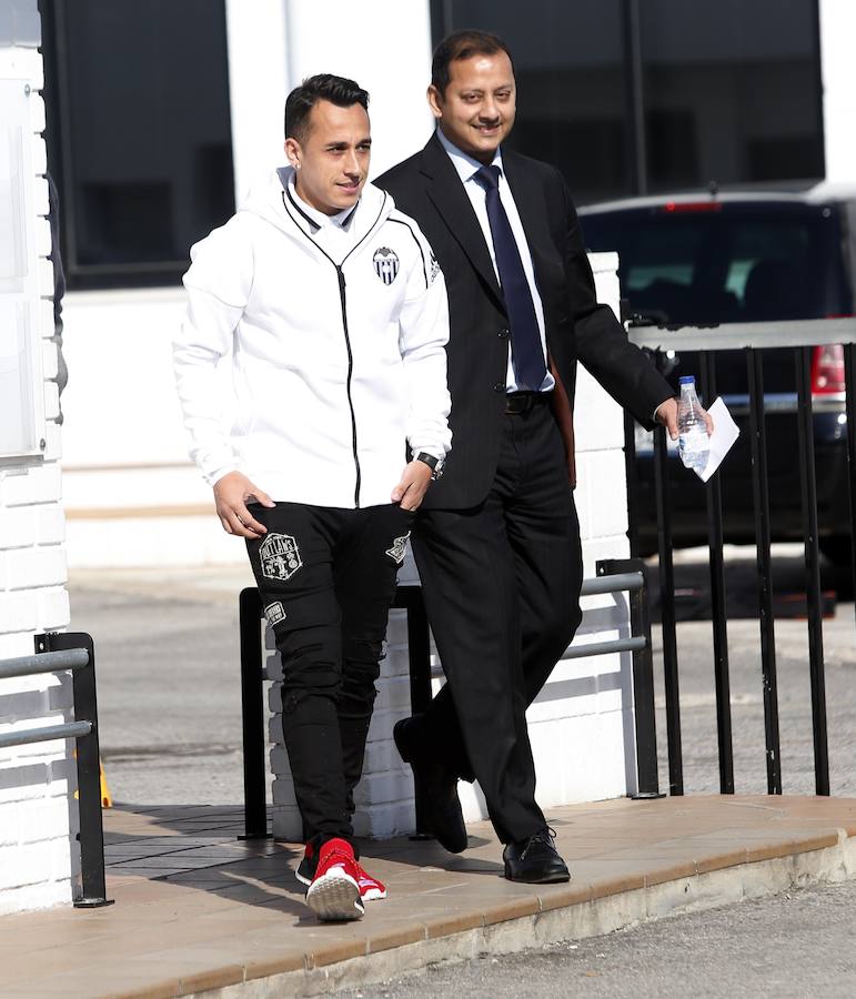 Fotos de la presentación oficial de Orellana como jugador del Valencia CF