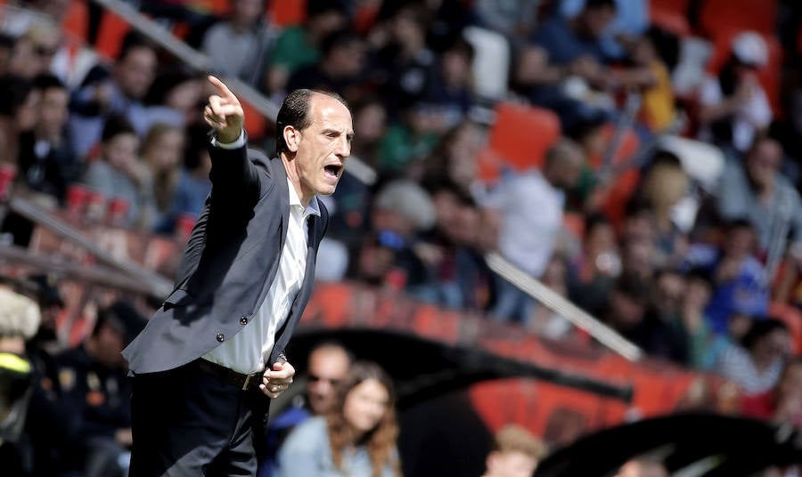 Fotos del encuentro disputado entre el Valencia CF y el Sporting