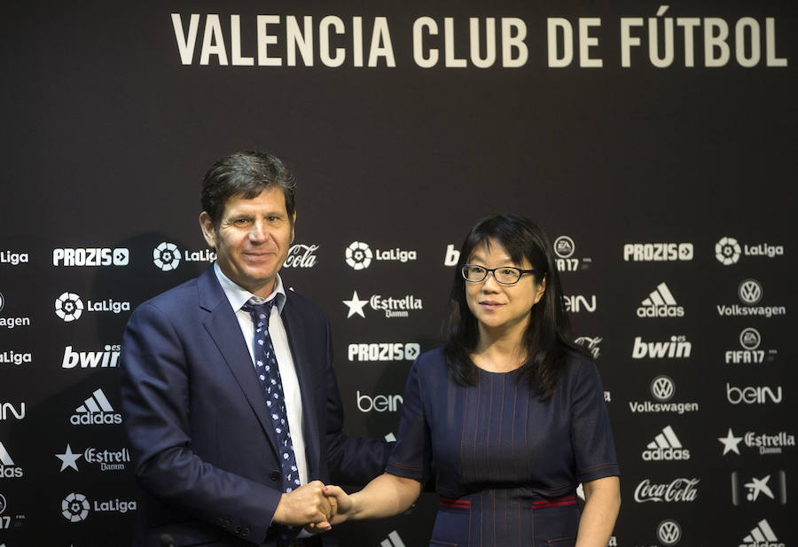 Las primeras imágenes de Mateu Alemany como nuevo director general del Valencia CF