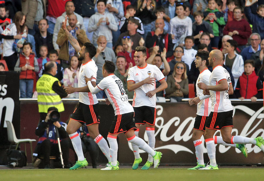 El Valencia CF-Deportivo de la Coruña, en imágenes