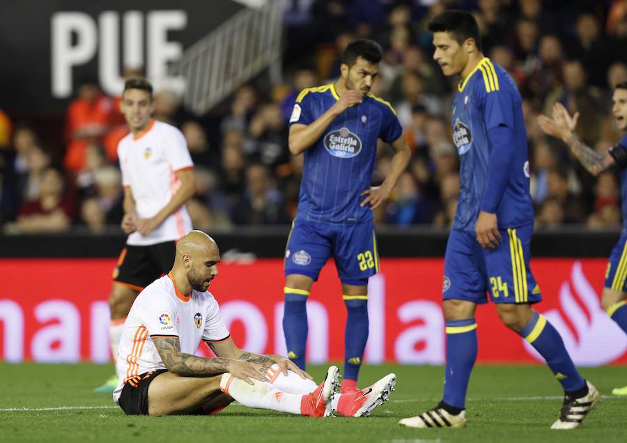 El Valencia-Celta correspondiente a la jornada 30, en imágenes