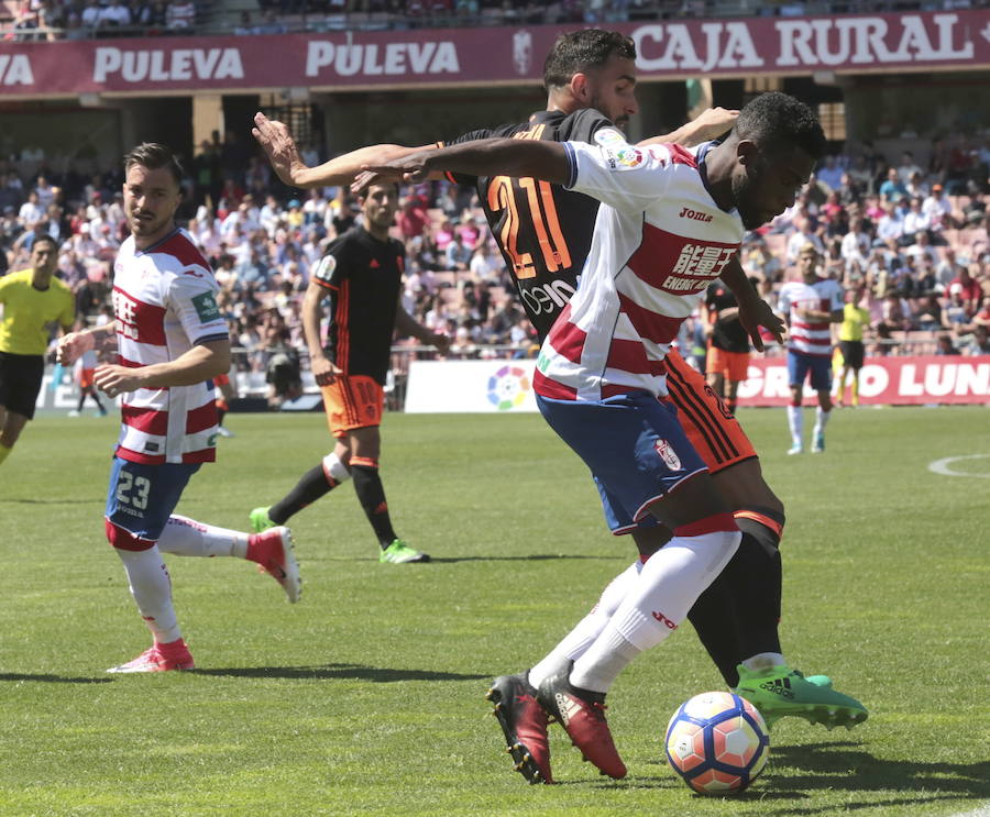 Fotos del partido disputado entre el Granada y el Valencia CF en Los Carmenes