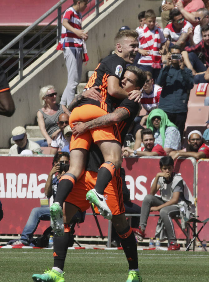 Fotos del partido disputado entre el Granada y el Valencia CF en Los Carmenes