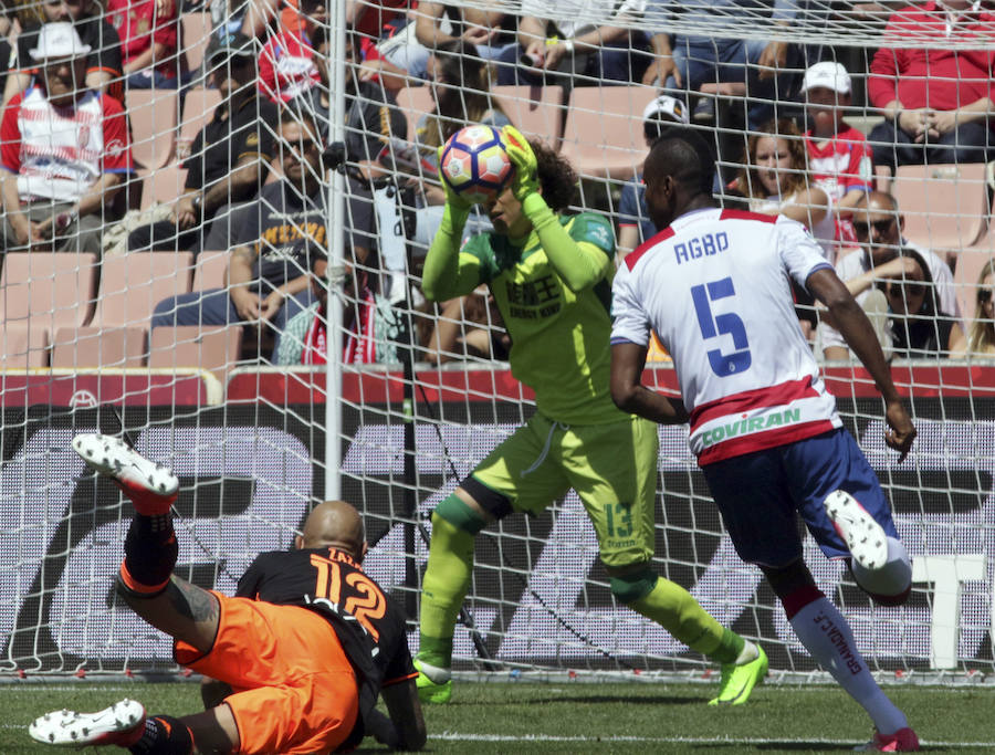 Fotos del partido disputado entre el Granada y el Valencia CF en Los Carmenes