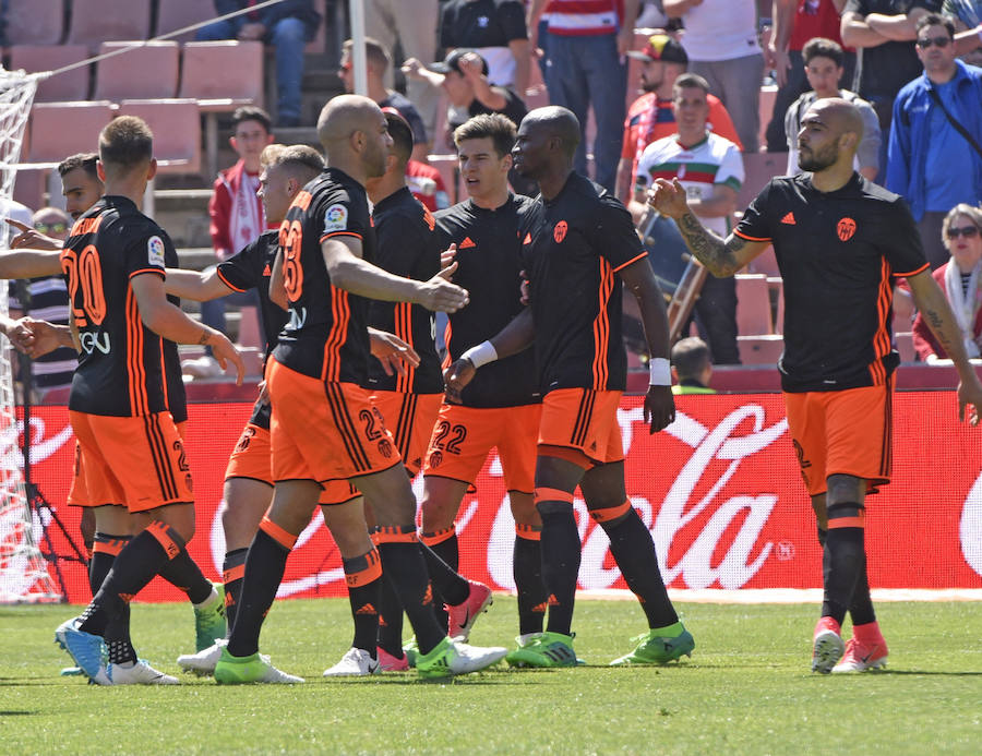 Fotos del partido disputado entre el Granada y el Valencia CF en Los Carmenes