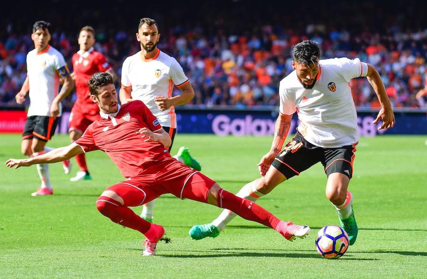 Fotos del partido Valencia-Sevilla en Mestalla