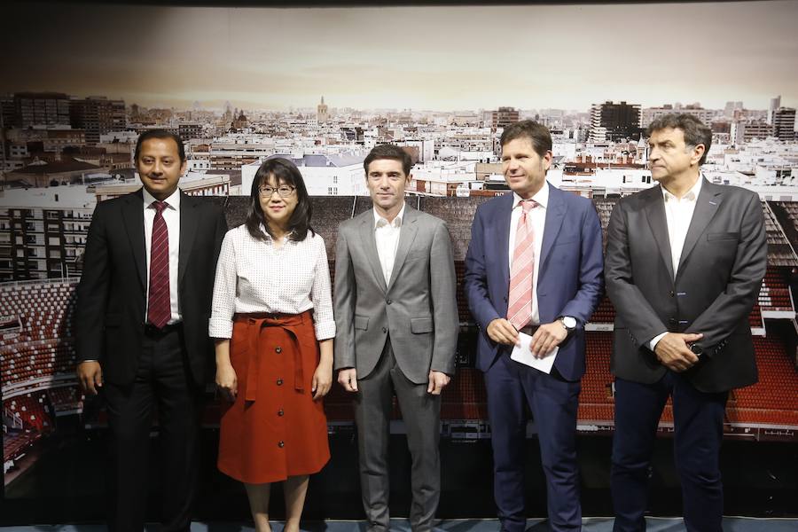 Fotos de la presentación de Marcelino como nuevo entrenador del Valencia CF
