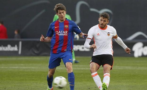 El Barcelona B rubrica el sexto ascenso a Segunda de su historia