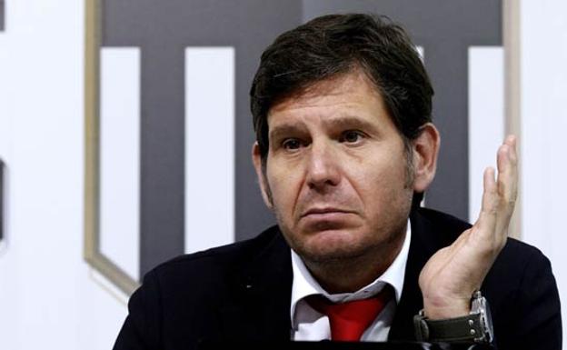 Mateo Alemany: «Importa más el ascenso de jugadores al primer equipo del Valencia CF que el de categoría»