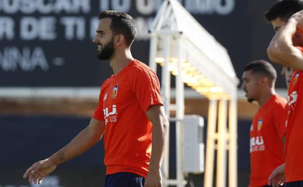 El nuevo Valencia CF ya pisa el césped