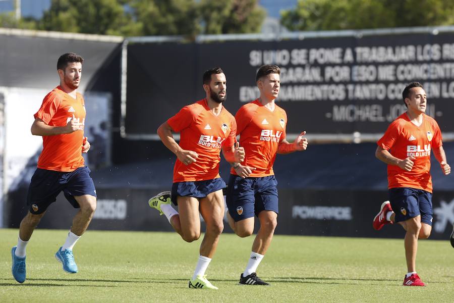 Fotos del primer entrenamiento de pretemporada del Valencia CF