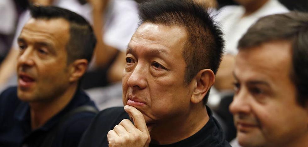 La multa de la UE deberá pagarla el Valencia CF y no Peter Lim