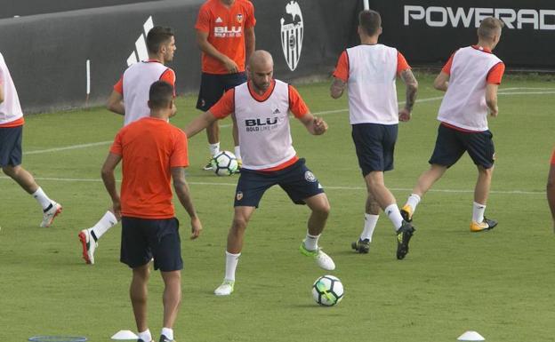 Abdennour anuncia su salida del Valencia