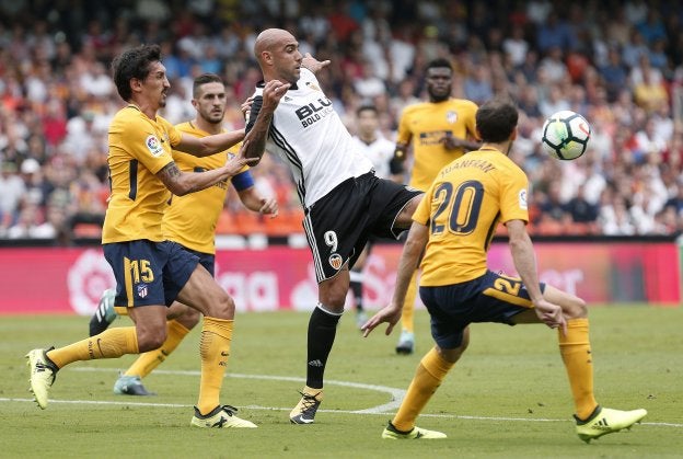 El Valencia CF sobrevive a la falta de puntería