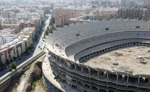 El Ayuntamiento pedirá al Valencia CF un calendario para construir el pabellón junto al nuevo estadio