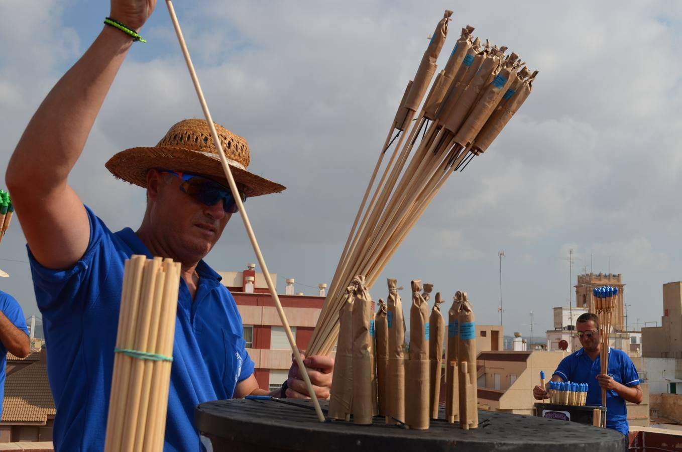 Comienza la instalación de las palmeras para la Nit de l'Albà