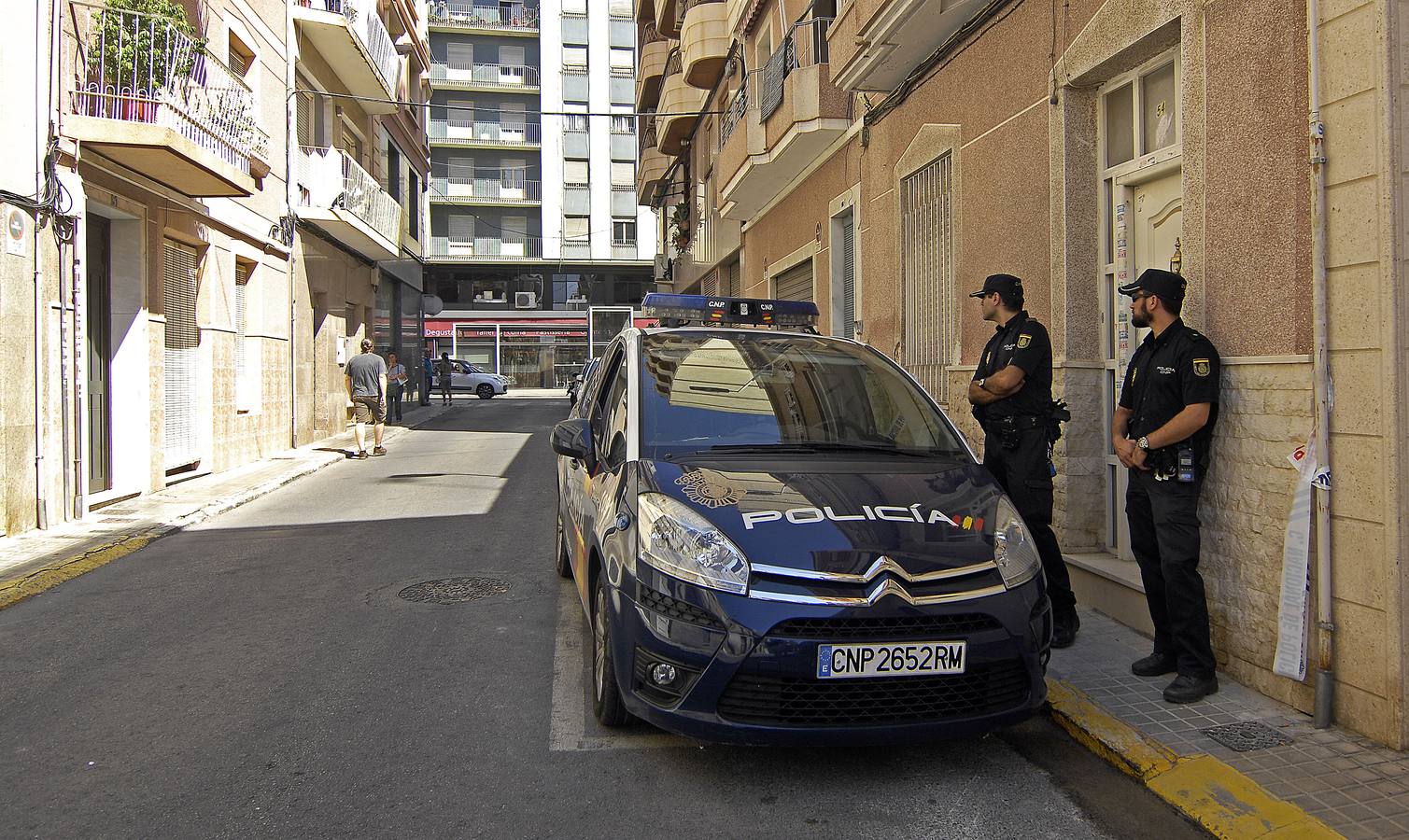 Unos ladrones excavaron un túnel para robar un banco en Elche