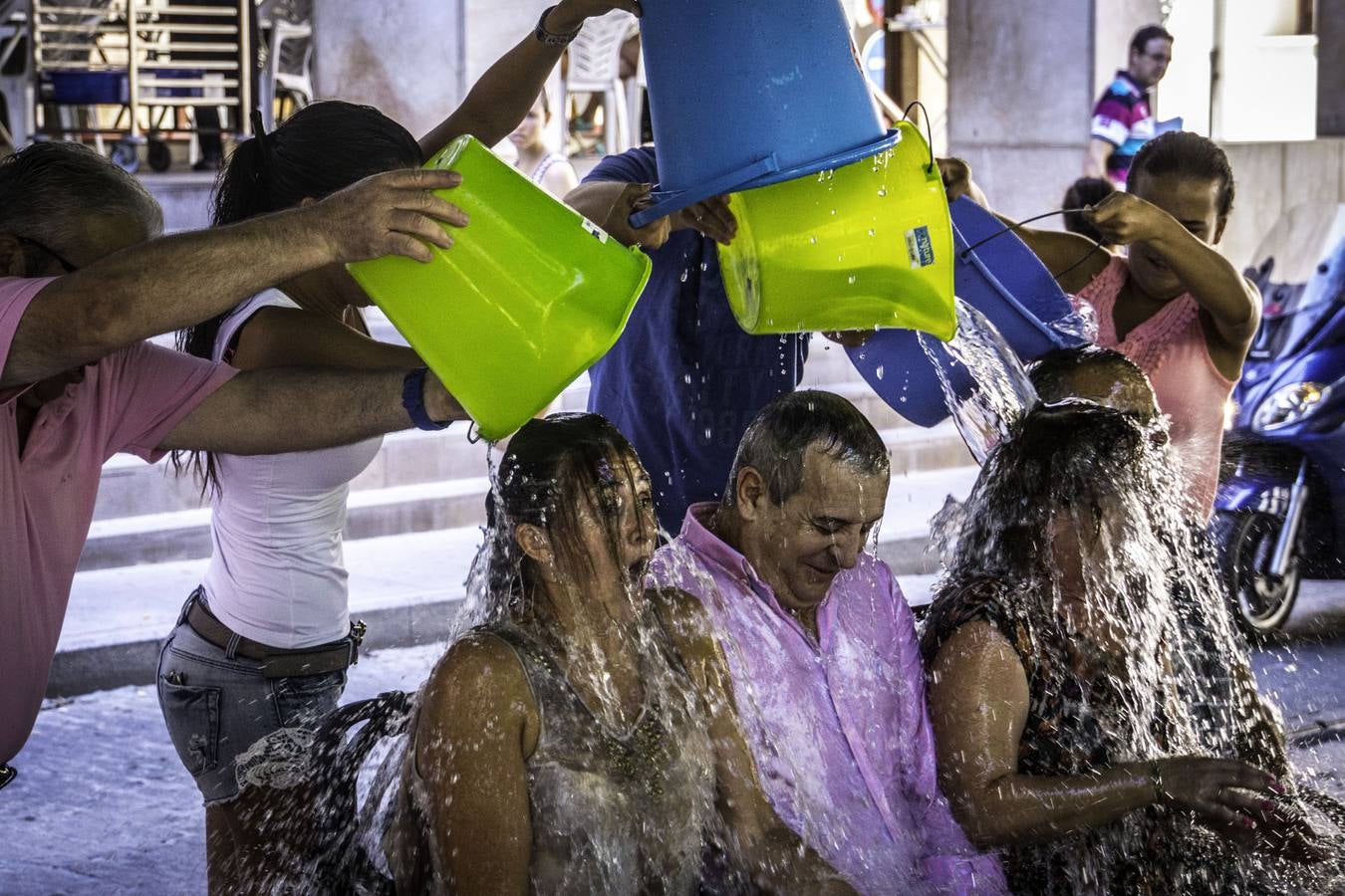 Campaña solidaria 'Mójate' de Orihuela