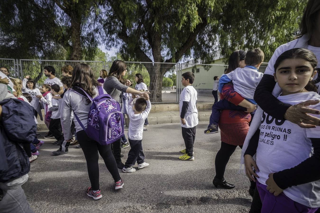 Protesta en el colegio de Rojales