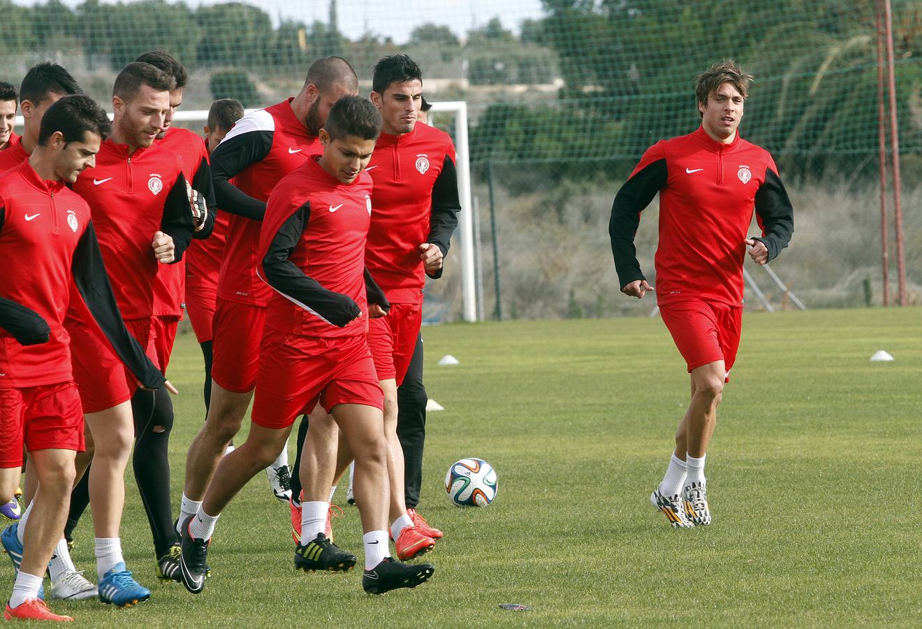 Primer día de entrenamiento de Kiko Femenia