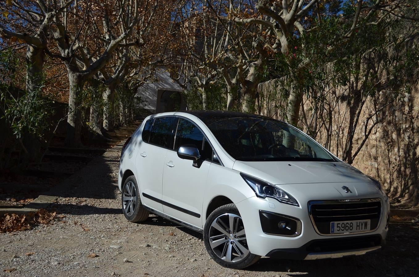 Ponemos a prueba al crossover de Peugeot en la 'Ruta dels Monestirs'