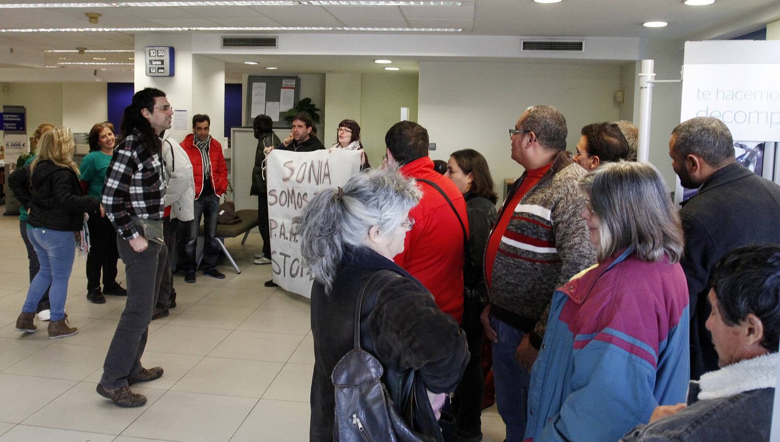 Protestas ante un desahucio en Alicante