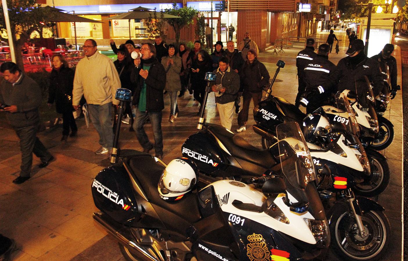 Stop Desahucios continúa su protesta en Alicante