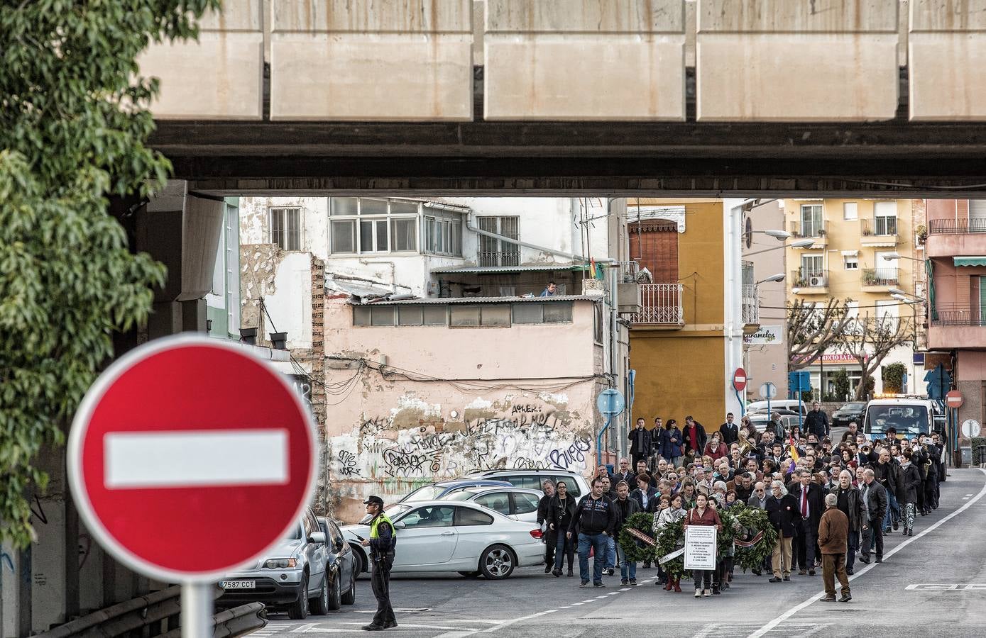 La procesión cívica de Villafranqueza recuerda a los Mártires de la Libertad