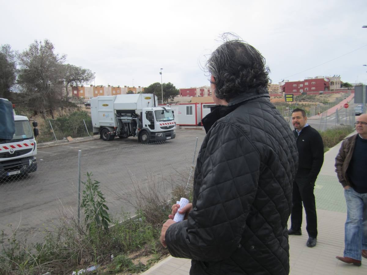 Acumulación de basuras en urbanizaciones de Orihuela