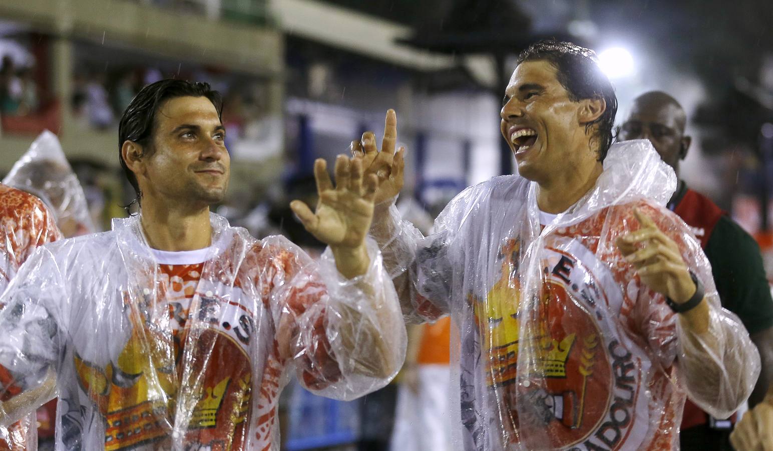 David Ferrer y Rafael Nadal desfilan en el Carnaval de Río de Janeiro
