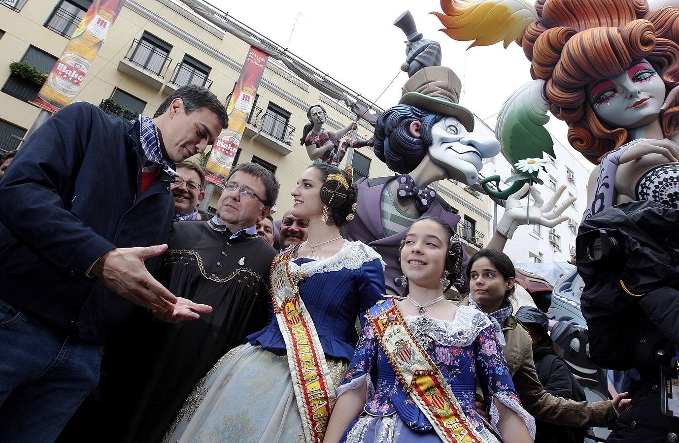 Fallas 2015: Pedro Sánchez visita Valencia en plenas fallas