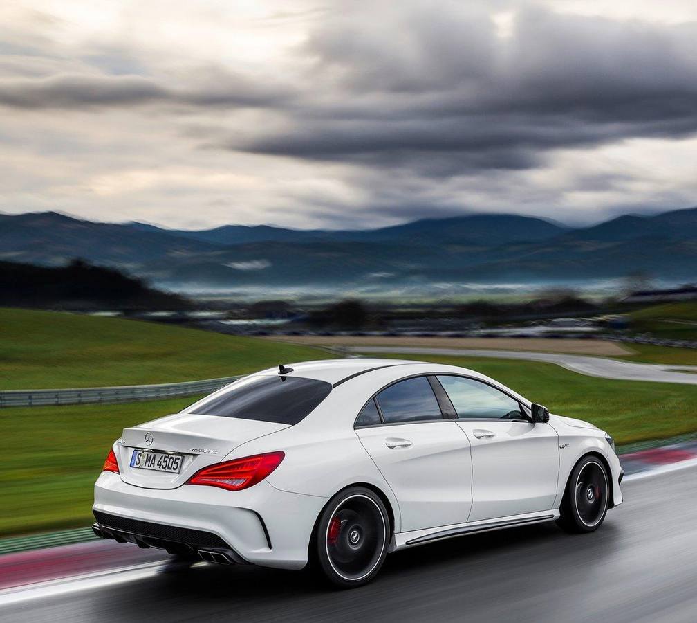 360 CV dan vida al imponente Mercedes-Benz CLA45