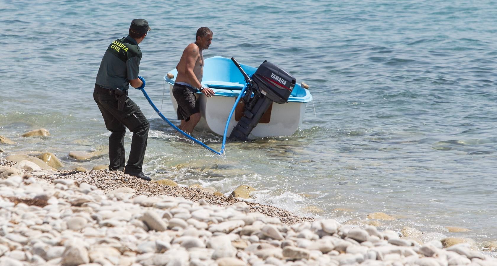 Localizan una patera en la costa de El Campello