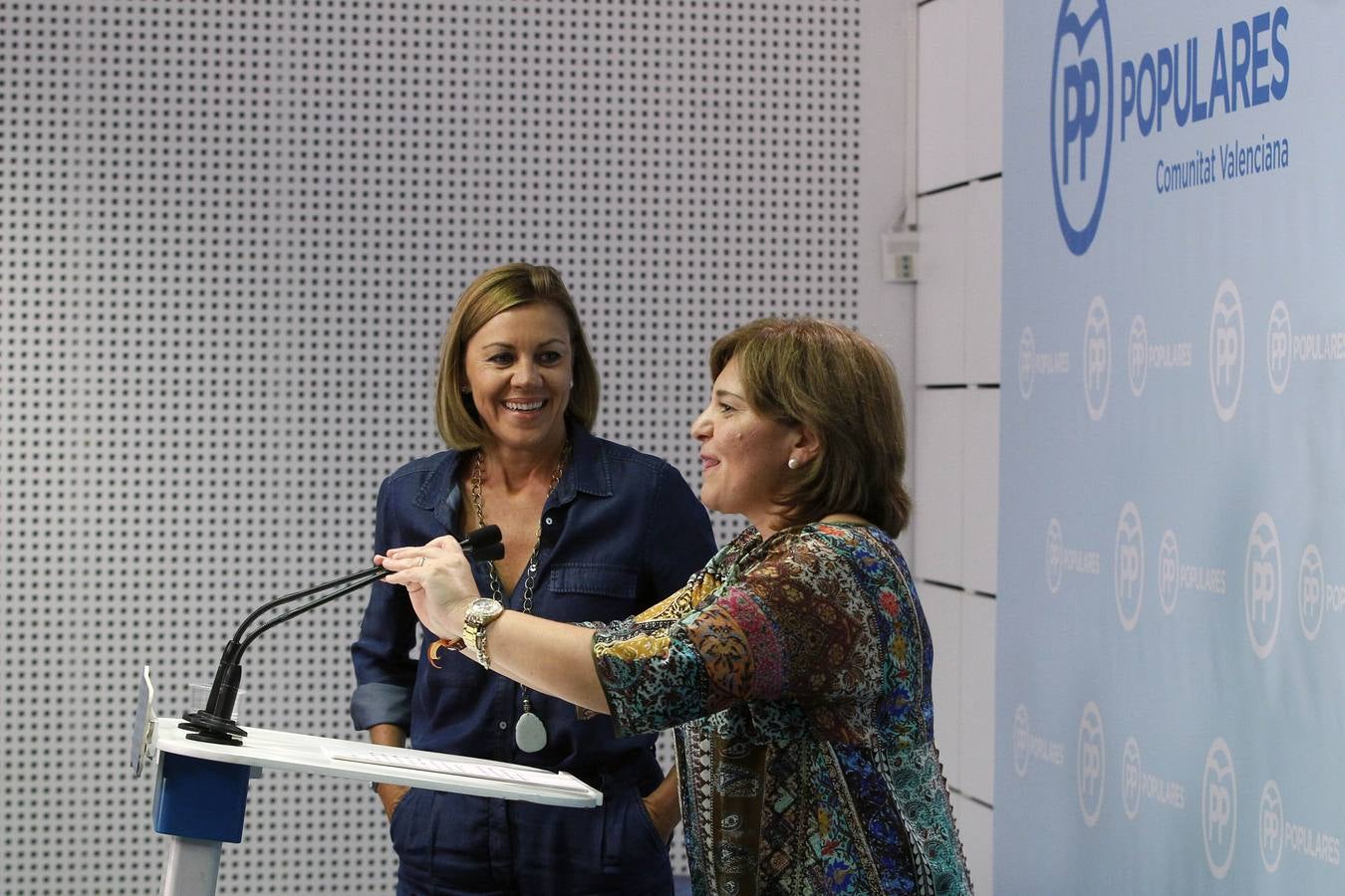 Cospedal acude a la reuníón ejecutiva del PP valenciano