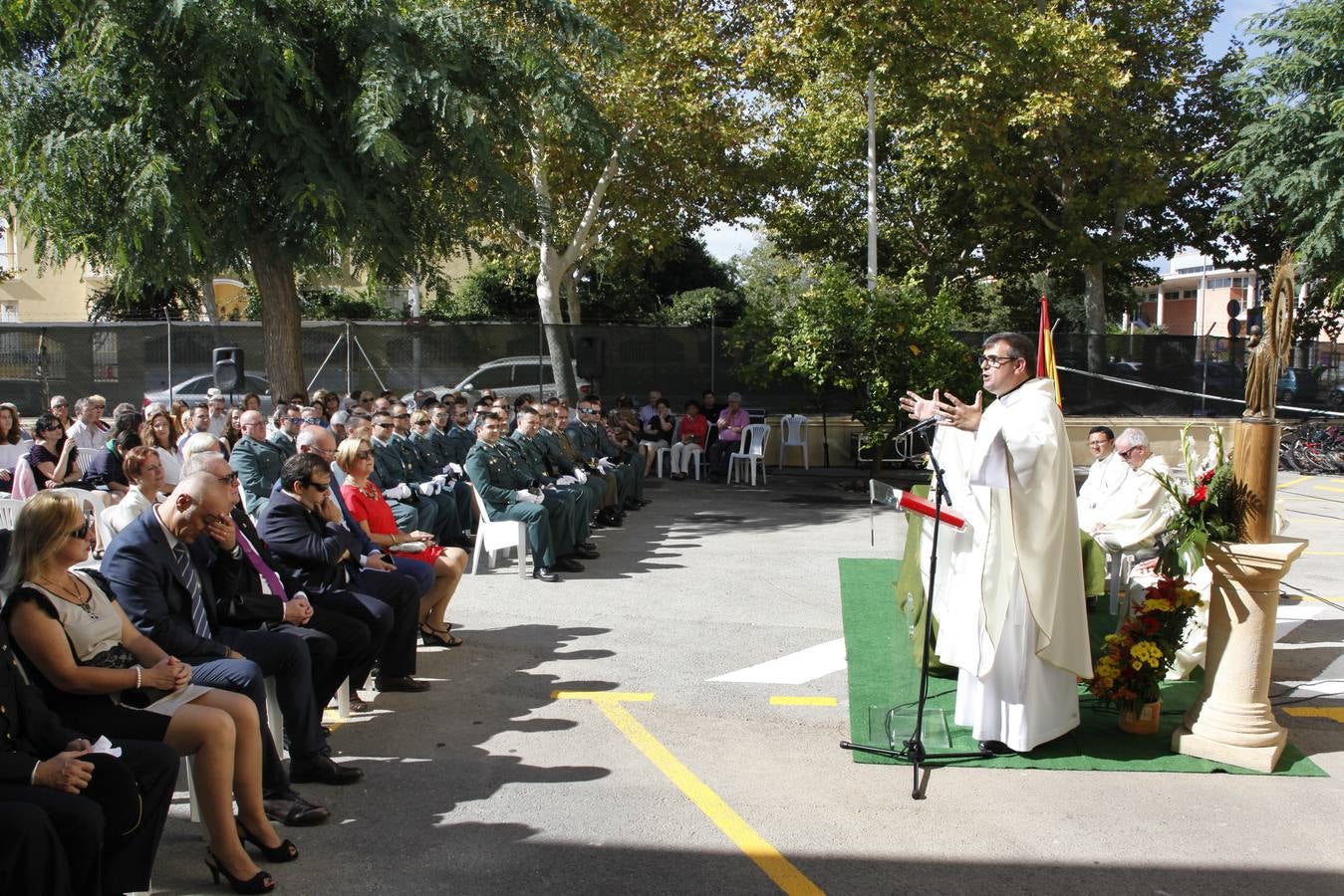 La Guardia Civil rinde homenaje a su patrona, la Virgen del Pilar, en la Marina