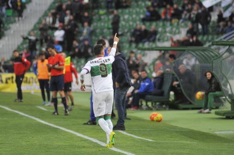 Las mejores imágenes del Elche-Huesca