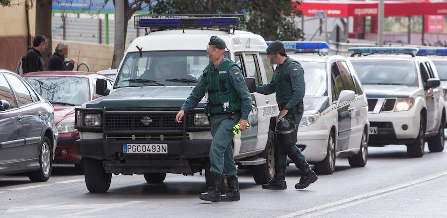 Operación de la Guardia Civil en el barrio José Antonio