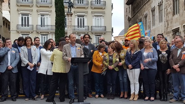 Concentración por la defensa de la Constitución y el Estatuto de Autonomía en Valencia