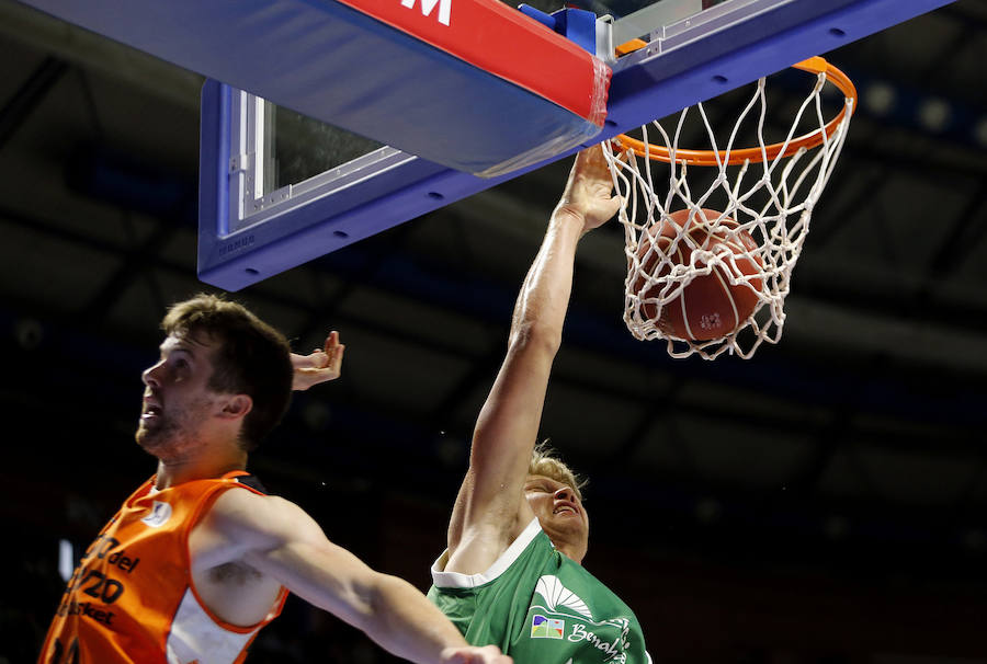 Fotos del Unicaja - Valencia Basket